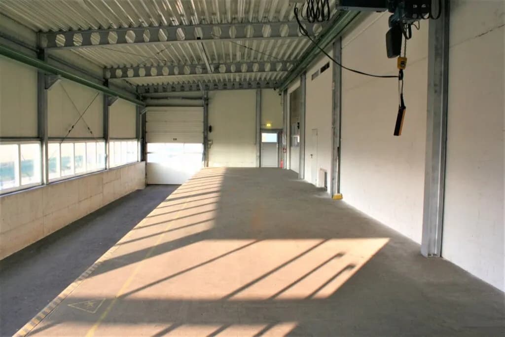 Gewerbeimmobilie mieten in Linz Land – 4 335 m², € 39.232 – Bild 3 von 7