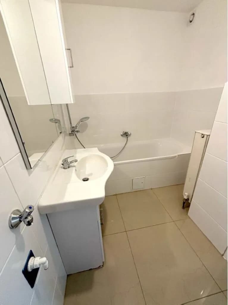 4-Zimmer-Wohnung mieten in Wiener Neustadt Land – 66 m², € 930 – Bild 10 von 11