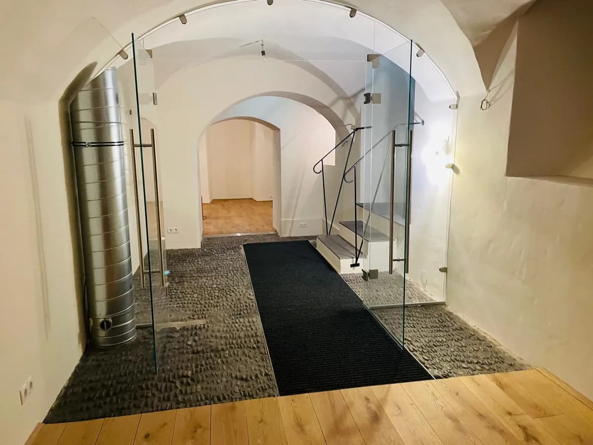 6-Zimmer-Gewerbeimmobilie mieten in Graz – 259 m², € 4.342