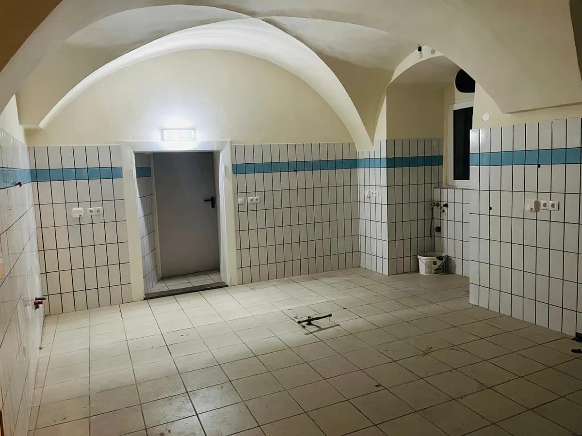 6-Zimmer-Gewerbeimmobilie mieten in Graz – 259 m², € 4.342 – Bild 5 von 7