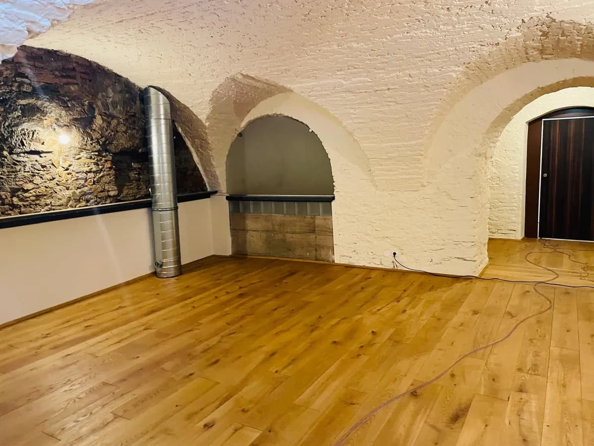 6-Zimmer-Gewerbeimmobilie mieten in Graz – 259 m², € 4.342 – Bild 7 von 7