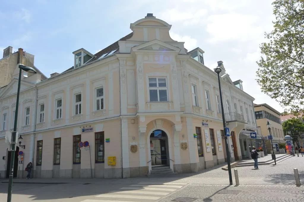 3-Zimmer-Gewerbeimmobilie mieten in Baden – 64 m², € 1.091