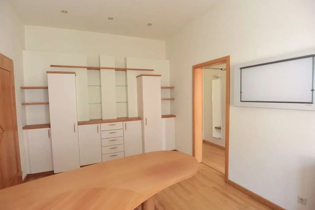 3-Zimmer-Gewerbeimmobilie mieten in Baden – 64 m², € 1.091 – Bild 2 von 8