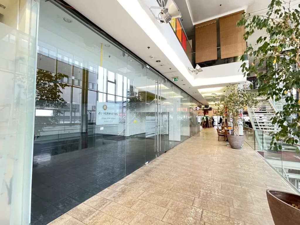 Gewerbeimmobilie mieten in Salzburg-Umgebung – 147 m², € 2.530