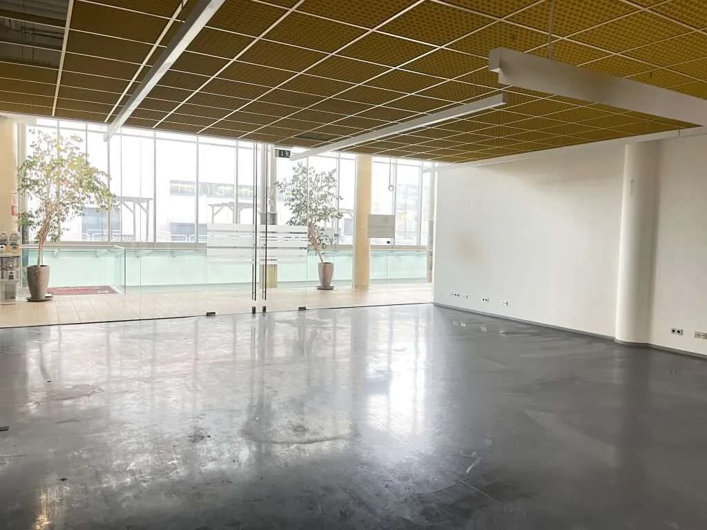 Gewerbeimmobilie mieten in Salzburg-Umgebung – 147 m², € 2.530 – Bild 5 von 6