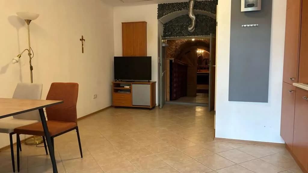 2-Zimmer-Wohnung kaufen in Hollabrunn – 50 m², € 79.000 – Bild 14 von 15