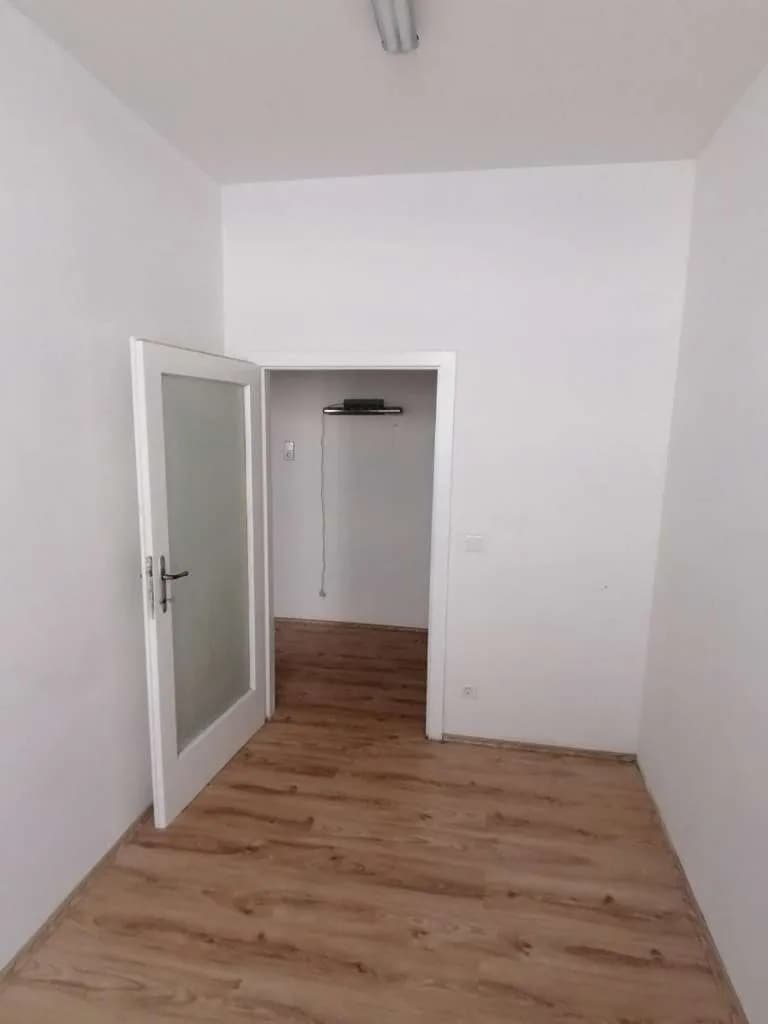 8-Zimmer-Gewerbeimmobilie kaufen in Wien – 341 m², € 450.000 – Bild 3 von 27