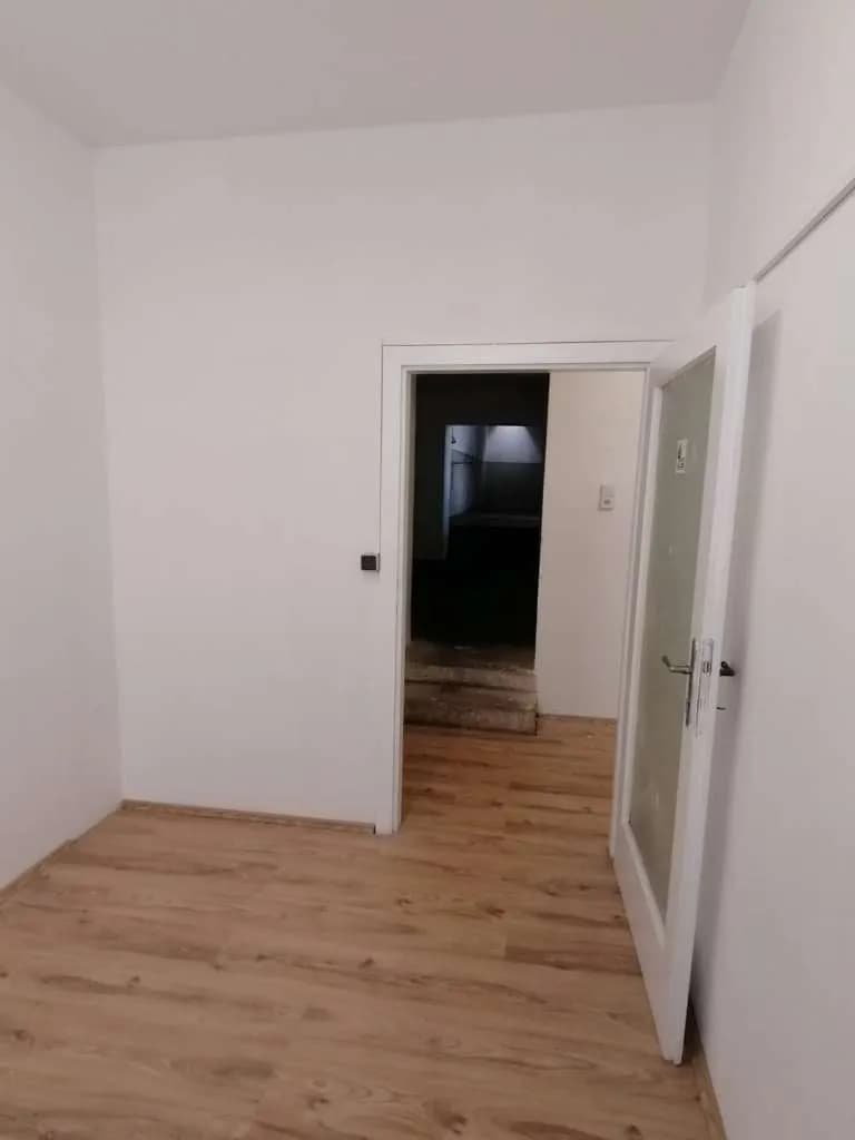 8-Zimmer-Gewerbeimmobilie kaufen in Wien – 341 m², € 450.000 – Bild 6 von 27