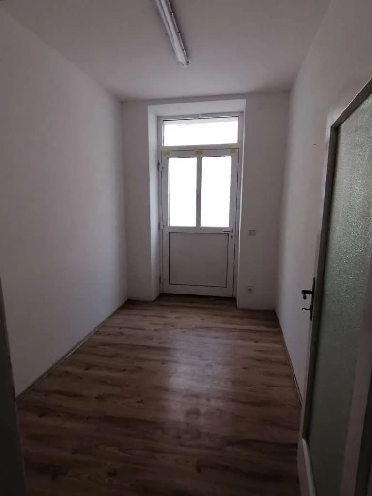 6-Zimmer-Gewerbeimmobilie mieten in Wien – 299 m², € 3.600 – Bild 5 von 22