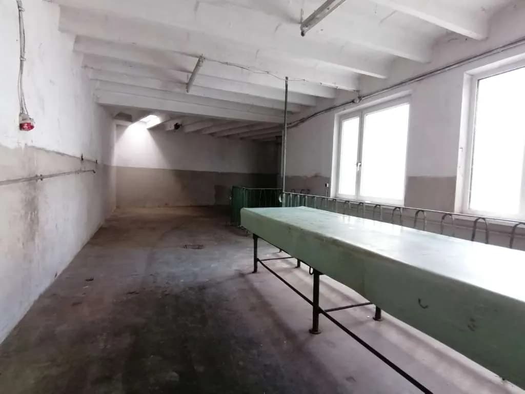6-Zimmer-Gewerbeimmobilie mieten in Wien – 299 m², € 3.600 – Bild 8 von 22