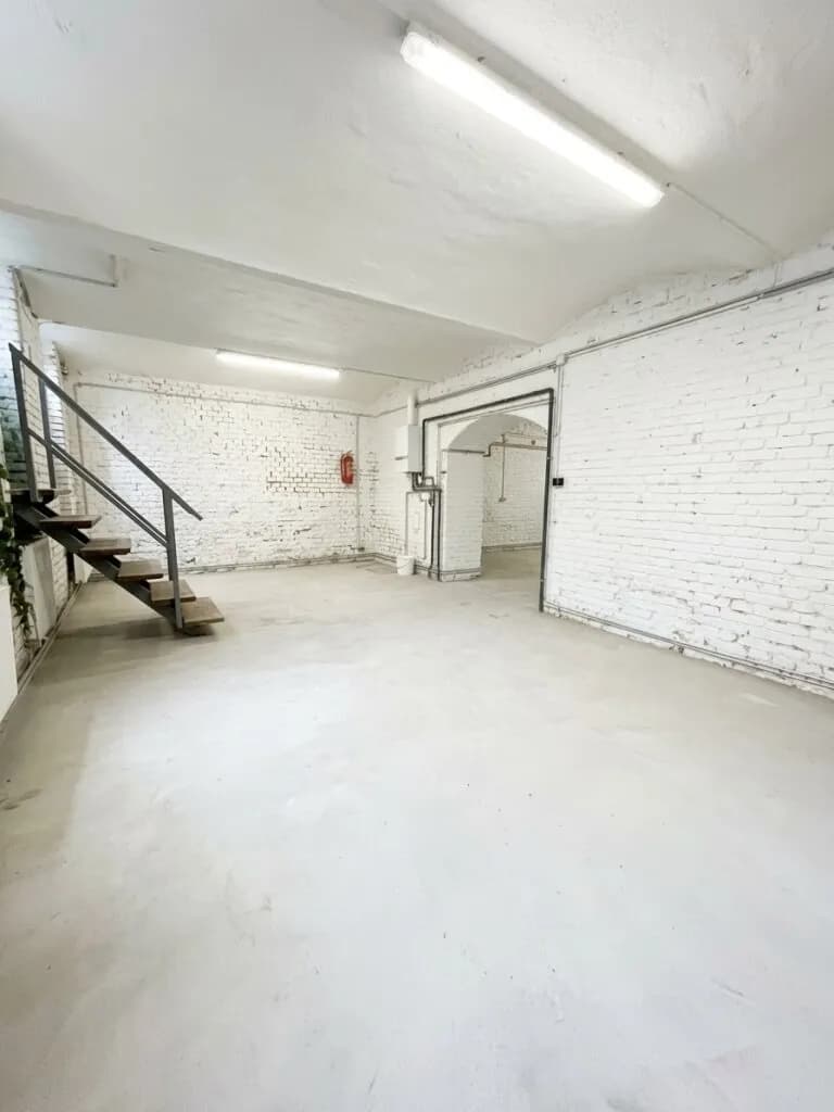 8-Zimmer-Gewerbeimmobilie kaufen in Wien – 291 m², € 199.000 – Bild 2 von 18