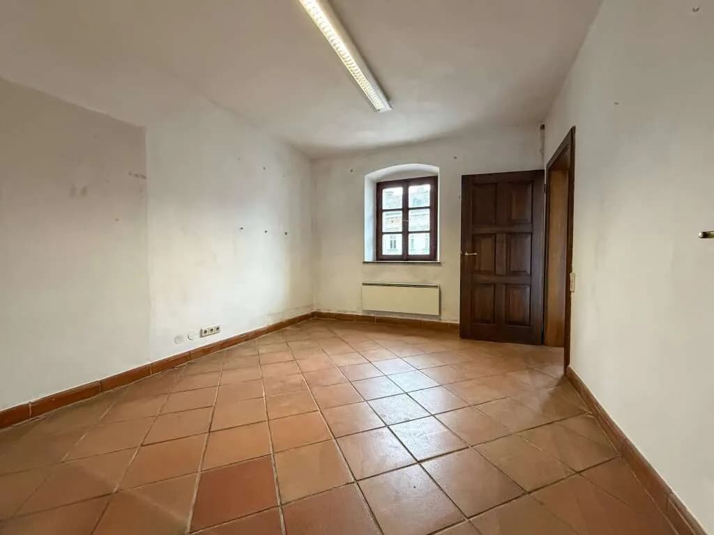 13-Zimmer-Immobilie kaufen in Hollabrunn – 303,8 m², € 330.000 – Bild 6 von 17