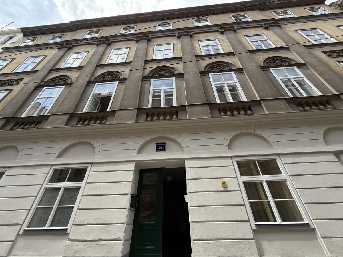 Gewerbeimmobilie mieten in Wien – 190 m², € 19