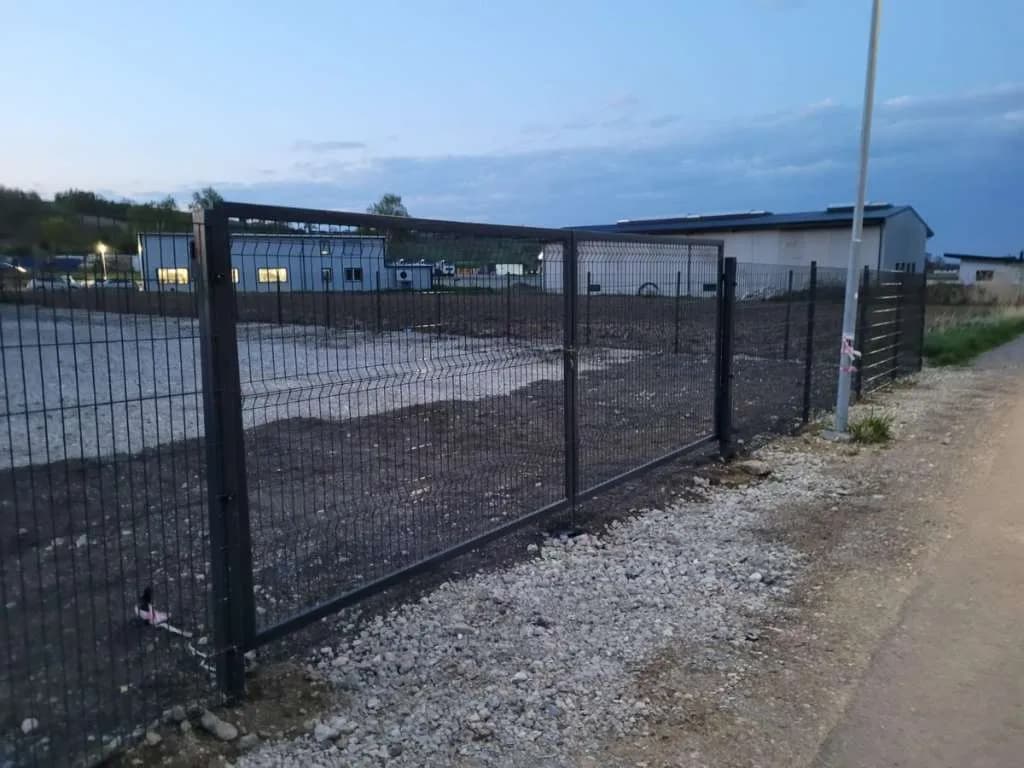 Immobilie mieten in Tulln – 1 900 m², € 2 – Bild 13 von 17