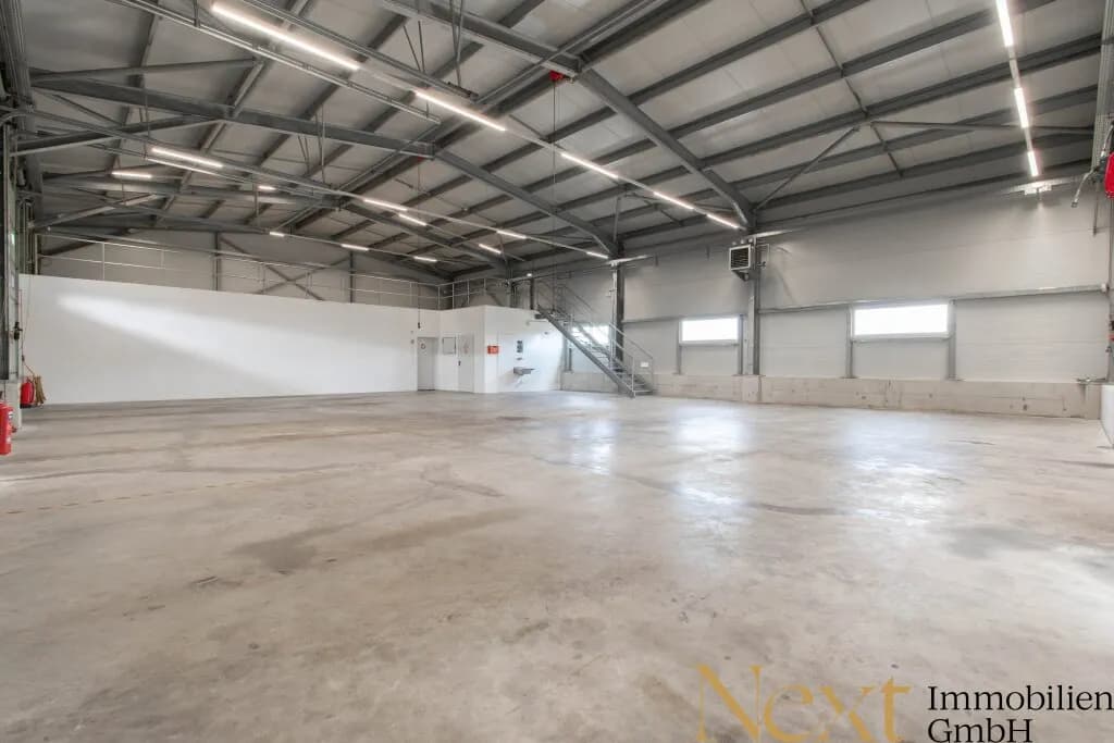 Gewerbeimmobilie mieten in Perg – 321 m², € 3.590 – Bild 2 von 8