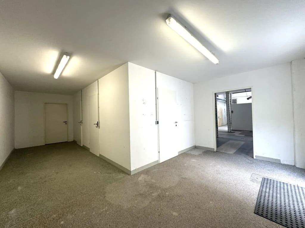 Gewerbeimmobilie mieten in Mödling – 150 m², € 1.080 – Bild 3 von 9