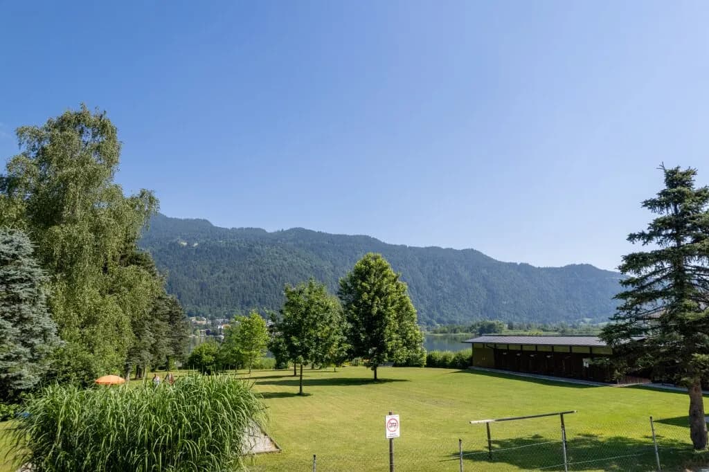 8-Zimmer-Immobilie kaufen in Feldkirchen – 245 m², € 1.180.000 – Bild 3 von 9