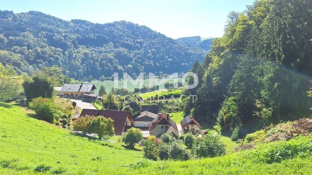 Grundstück kaufen in Perg – 1 432 m², € 44.500