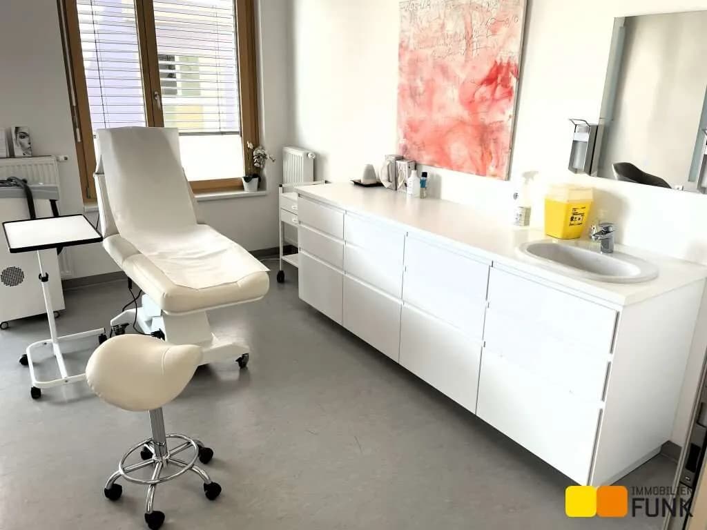 6-Zimmer-Gewerbeimmobilie mieten in Wien – 245 m², € 1.995 – Bild 6 von 13