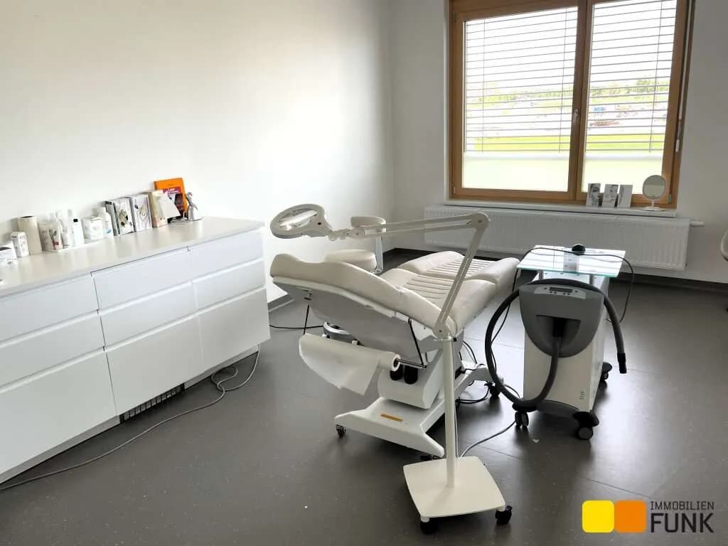 6-Zimmer-Gewerbeimmobilie mieten in Wien – 245 m², € 1.995 – Bild 7 von 13