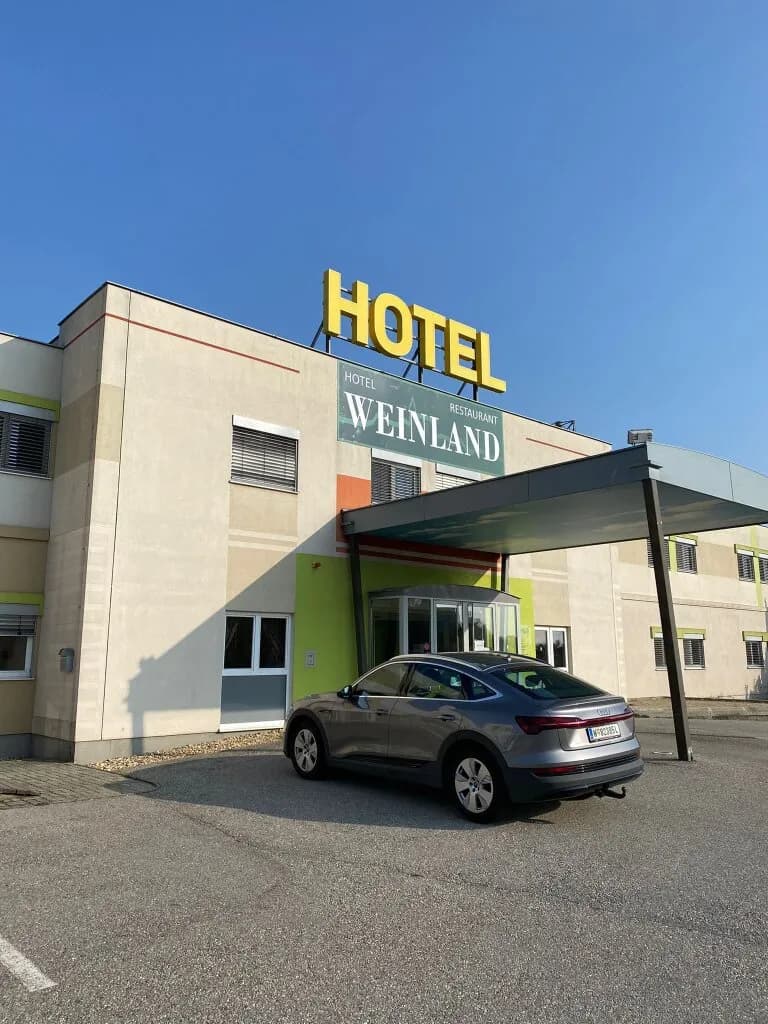 Gewerbeimmobilie mieten in Eisenstadt - Umgebung – 430 m², € 1.000 – Bild 2 von 8