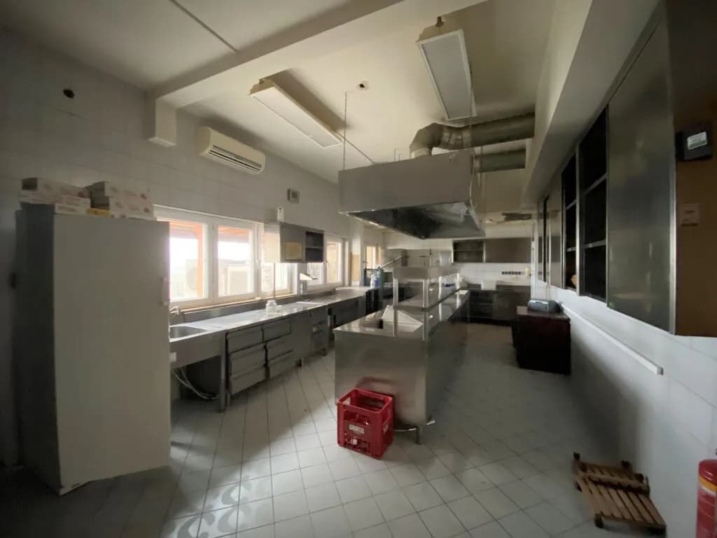 Gewerbeimmobilie mieten in Eisenstadt - Umgebung – 430 m², € 1.000 – Bild 8 von 8