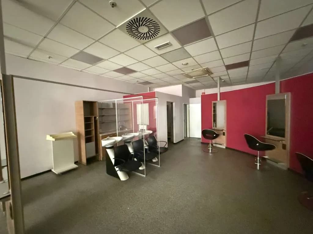 Gewerbeimmobilie mieten in Leibnitz – 94 m², € 2.500 – Bild 3 von 9