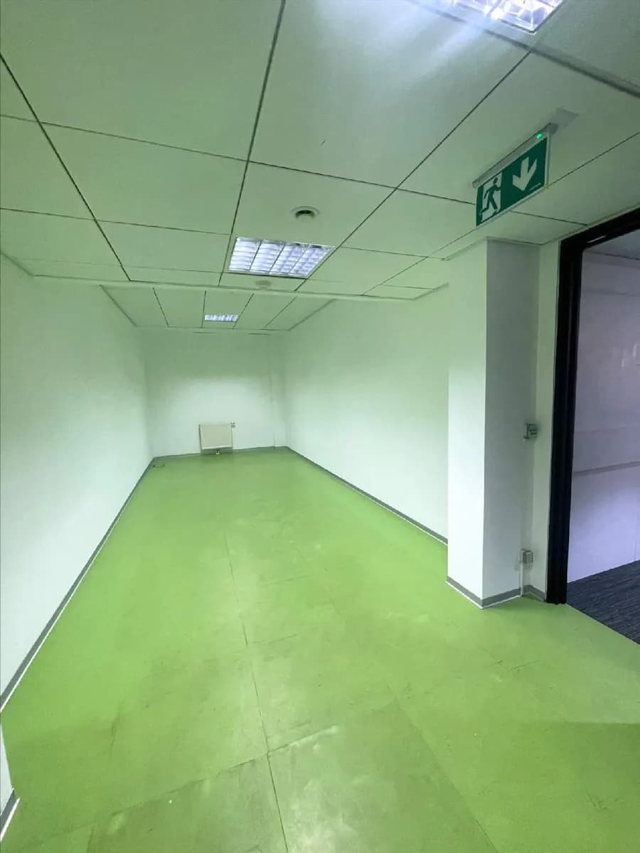 9-Zimmer-Gewerbeimmobilie mieten in Wien – 563 m², € 10.831 – Bild 24 von 26