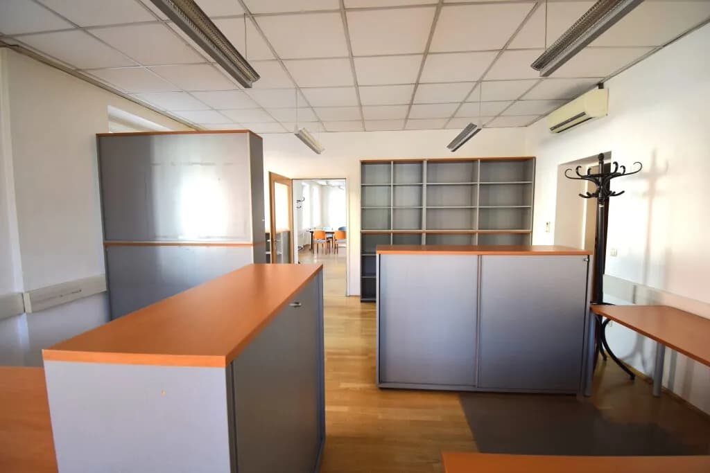 Gewerbeimmobilie mieten in Linz – 212 m², € 1.968 – Bild 2 von 10