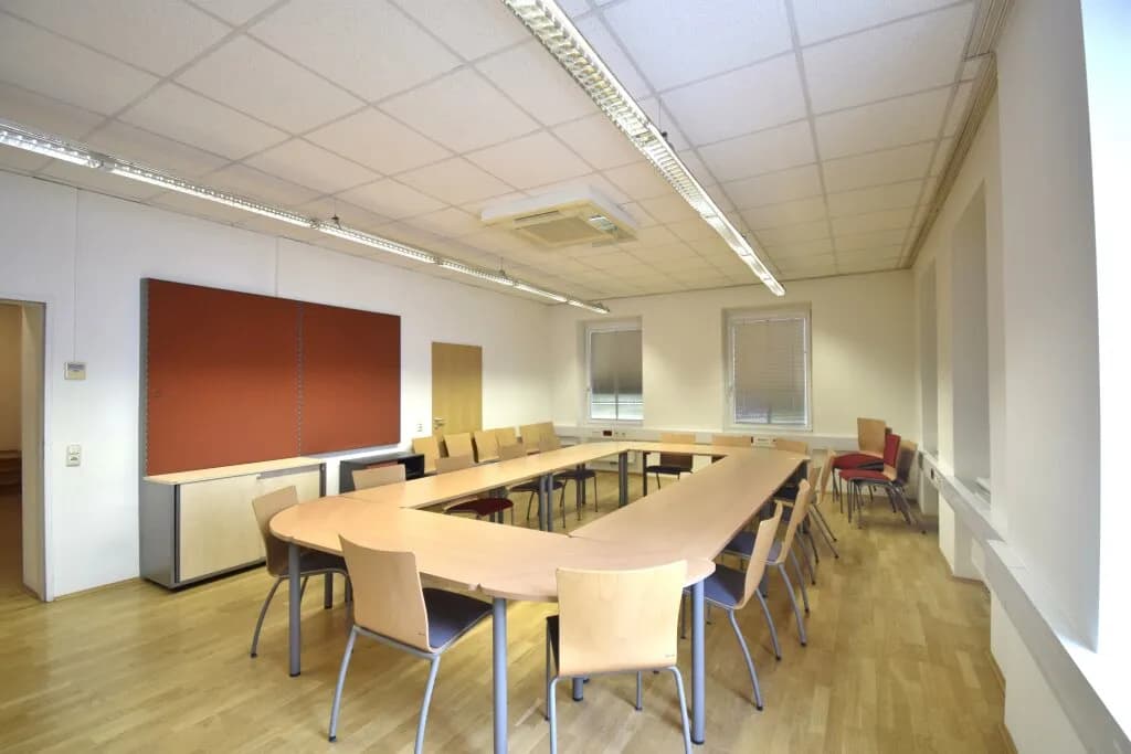 4-Zimmer-Gewerbeimmobilie mieten in Linz – 121 m², € 1.302