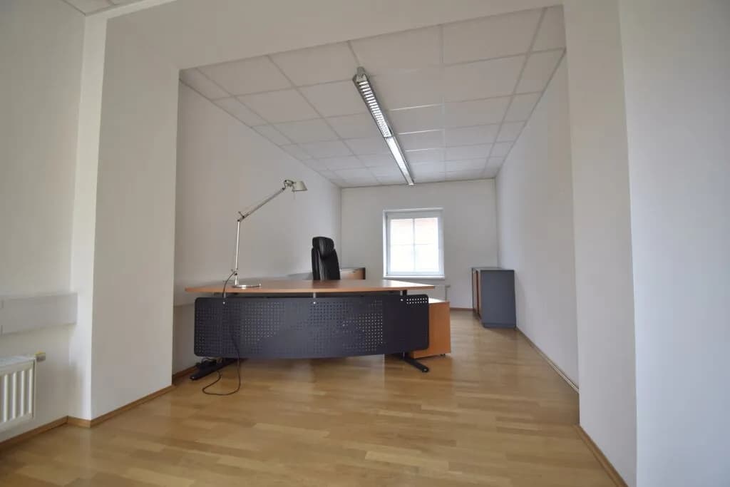 4-Zimmer-Gewerbeimmobilie mieten in Linz – 121 m², € 1.302 – Bild 4 von 6