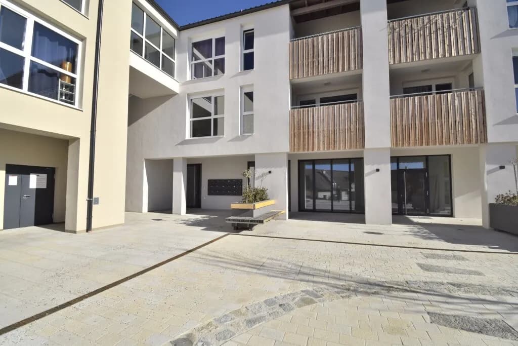 Gewerbeimmobilie mieten in Urfahr-Umgebung – 15 m², € 164