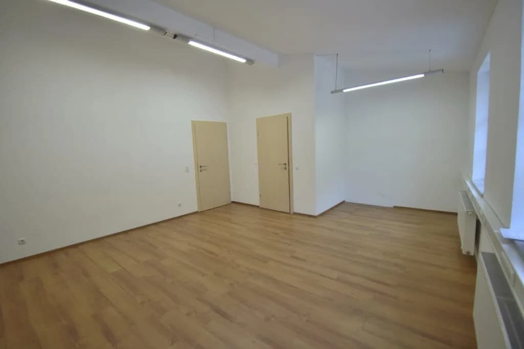 Gewerbeimmobilie mieten in Linz – 29 m², € 435 – Bild 2 von 3