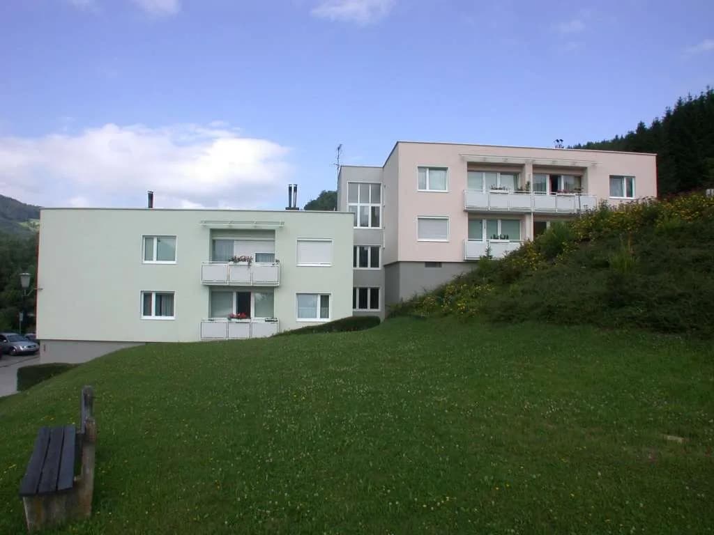 3-Zimmer-Wohnung mieten in Perg – 80,66 m², € 792 – Bild 1 von 3