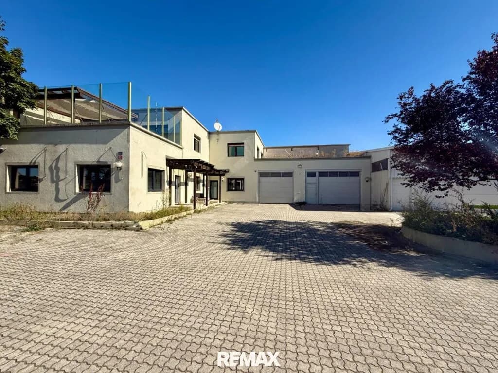 Immobilie kaufen in Baden – 312 m², € 1.495.000 – Bild 1 von 11