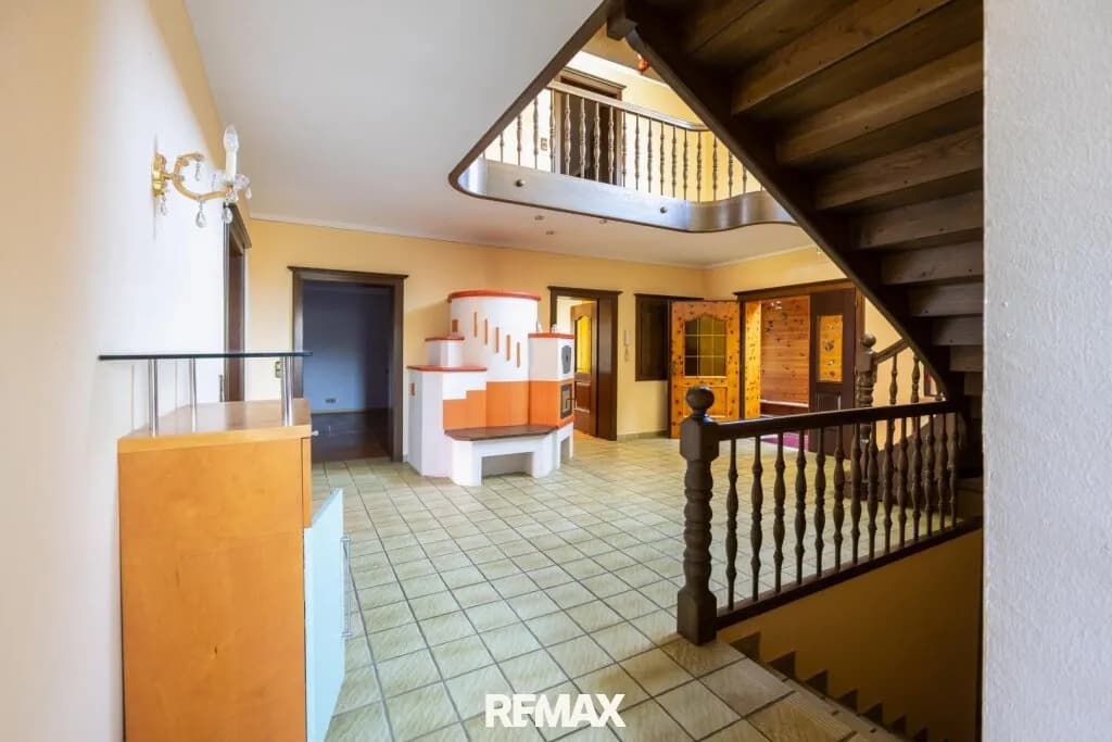 8-Zimmer-Haus kaufen in Klagenfurt Land – 300 m², € 620.000 – Bild 7 von 24