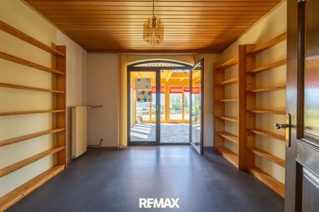 8-Zimmer-Haus kaufen in Klagenfurt Land – 300 m², € 620.000 – Bild 13 von 24