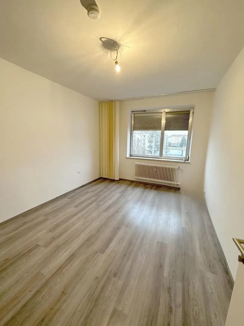 6-Zimmer-Wohnung mieten in Graz – 142,82 m², € 1.500 – Bild 3 von 9