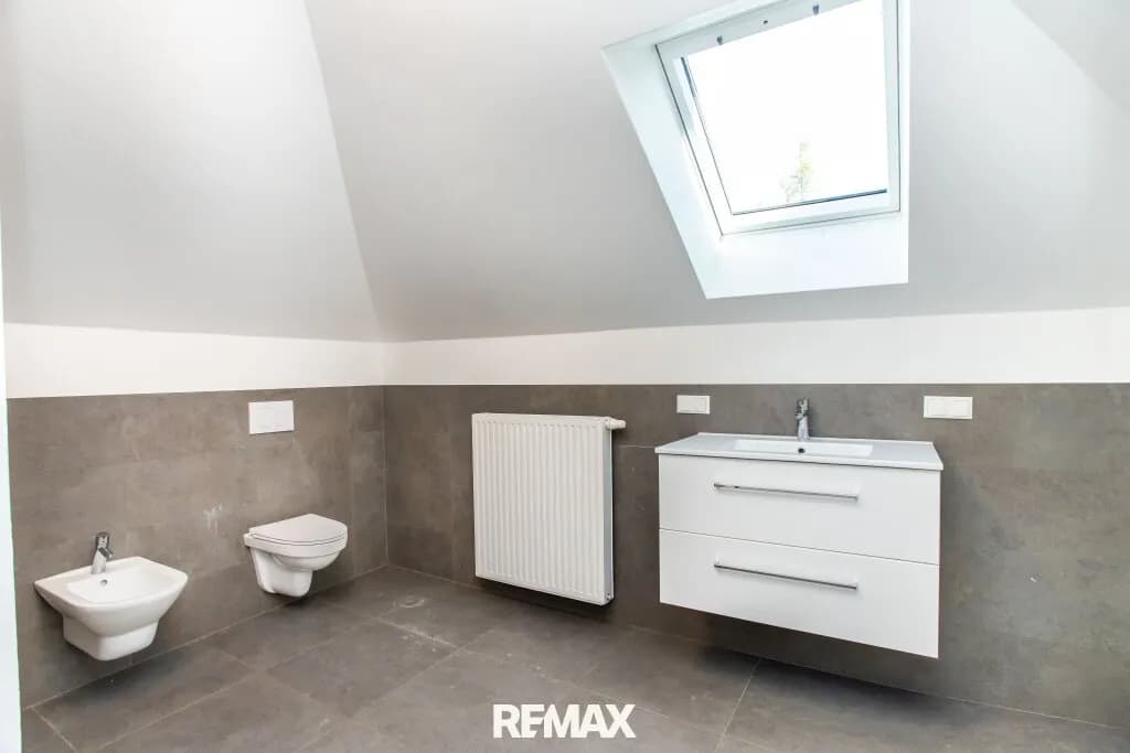 1-Zimmer-Wohnung mieten in Gmunden – 86 m², € 1.090 – Bild 8 von 21