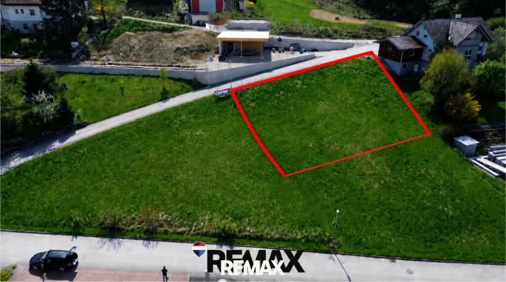 Grundstück kaufen in Vöcklabruck – 604 m², € 290.000