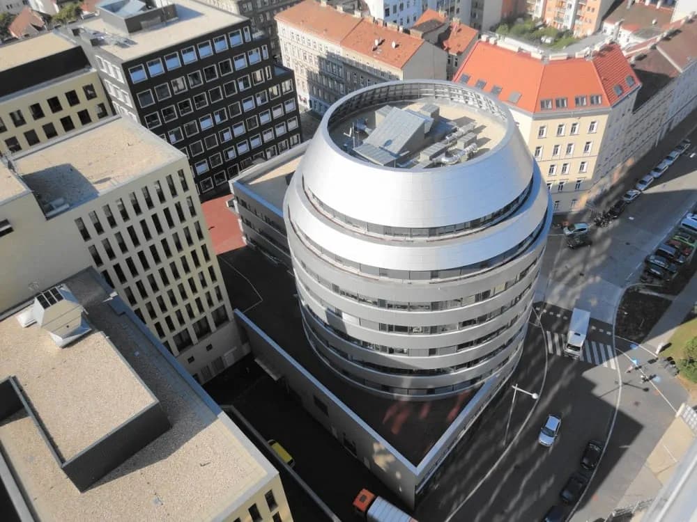 Gewerbeimmobilie mieten in Wien – 330 m², € 18