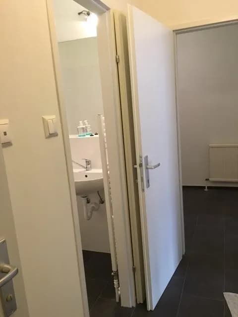 2-Zimmer-Wohnung kaufen in Wien – 50 m², € 200.000 – Bild 4 von 16