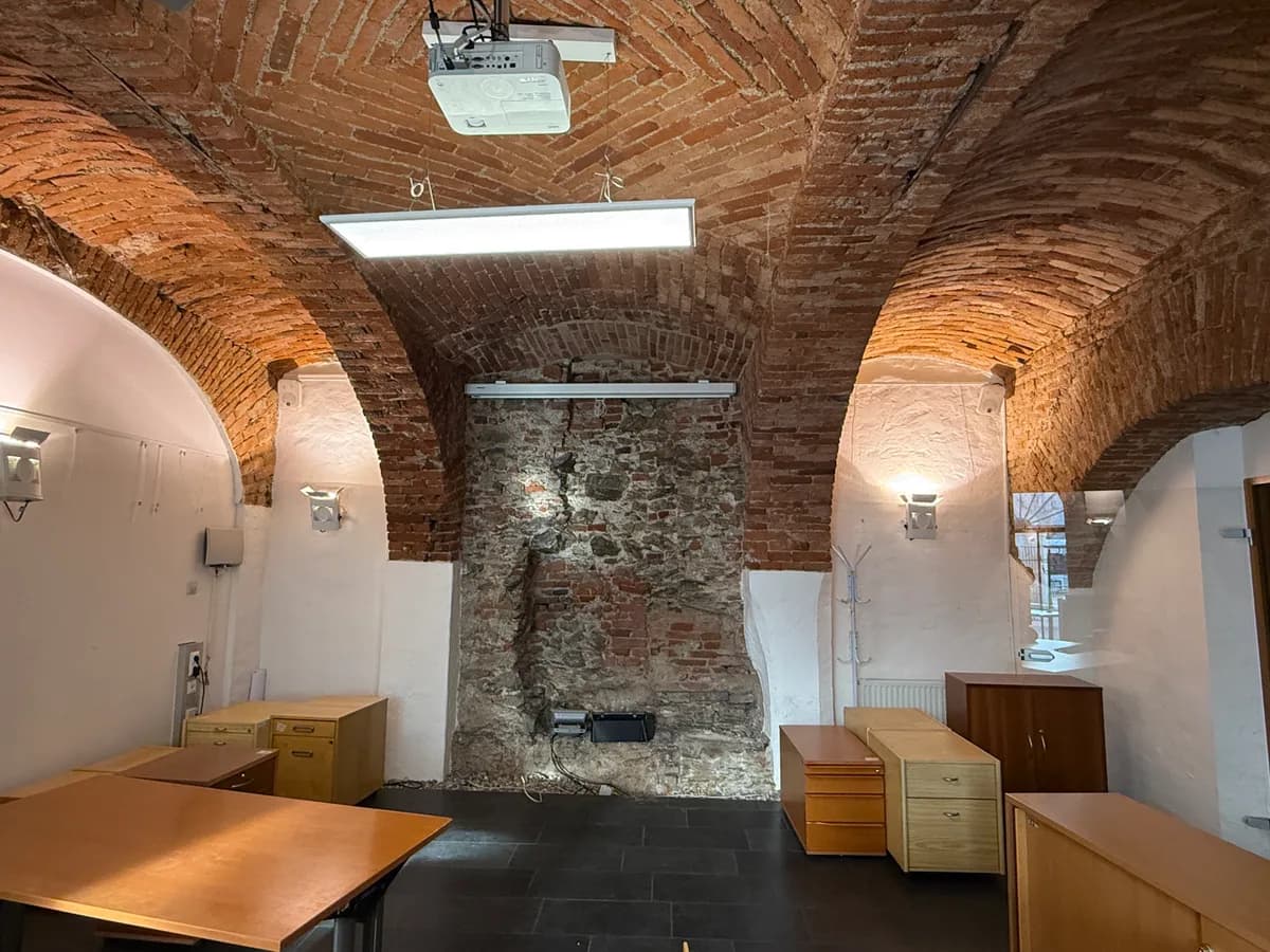 Gewerbeimmobilie mieten in Graz – 736 m², € 11 – Bild 2 von 9