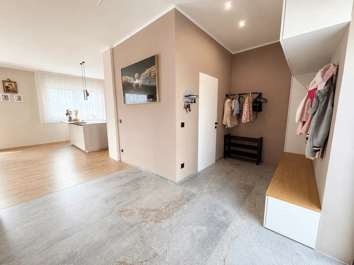 8-Zimmer-Haus kaufen in Klagenfurt Land – 250 m², € 885.000 – Bild 5 von 15