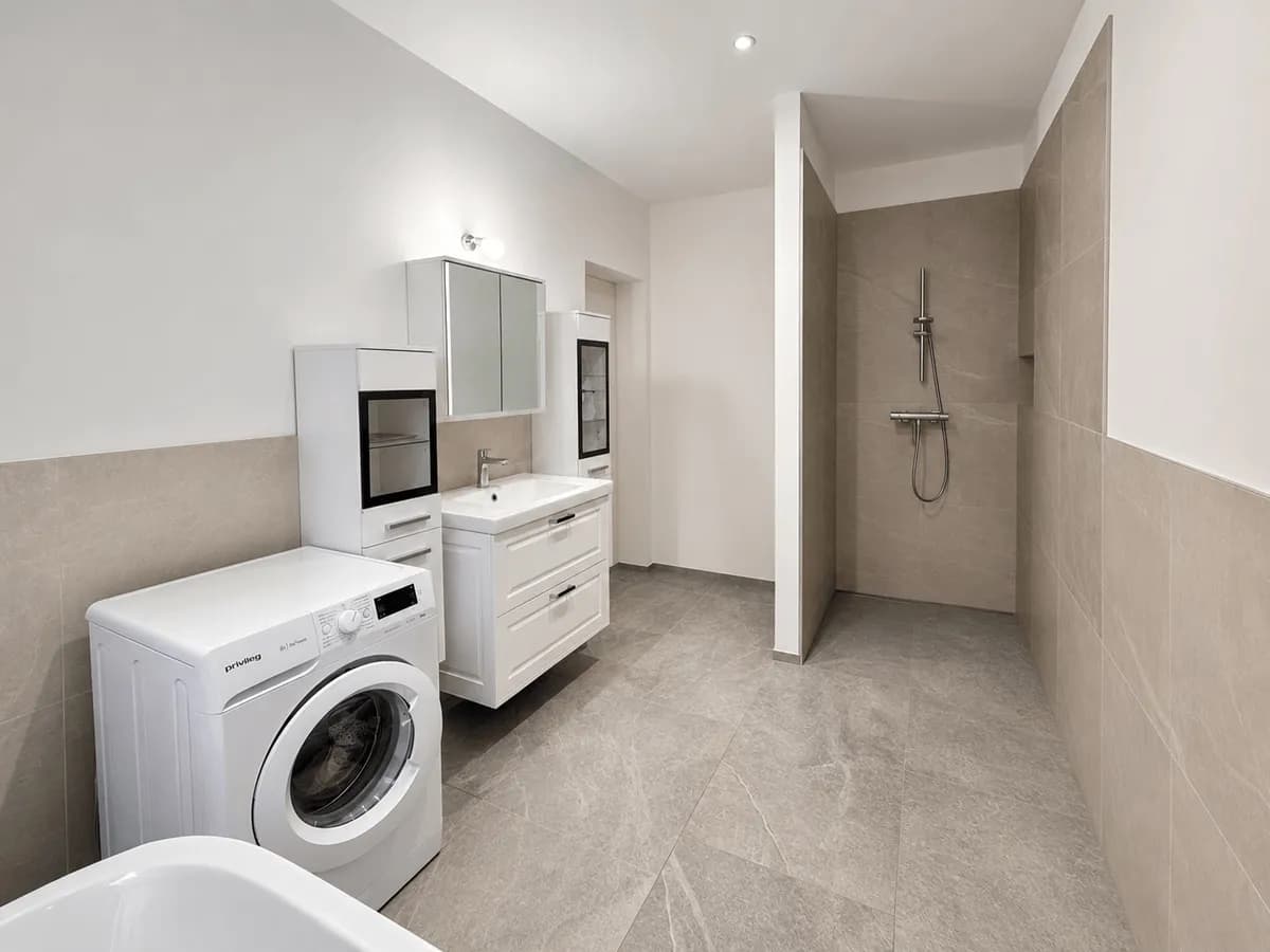 8-Zimmer-Haus kaufen in Klagenfurt Land – 250 m², € 885.000 – Bild 12 von 15