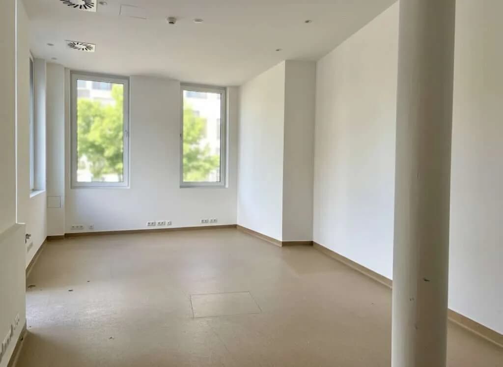 2-Zimmer-Gewerbeimmobilie mieten in Bruck an der Leitha – 171 m², € 1.858 – Bild 2 von 8