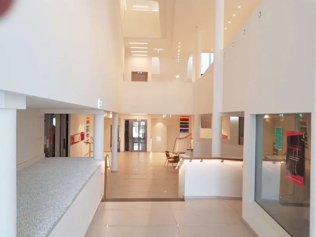2-Zimmer-Gewerbeimmobilie mieten in Bruck an der Leitha – 171 m², € 1.858 – Bild 7 von 8