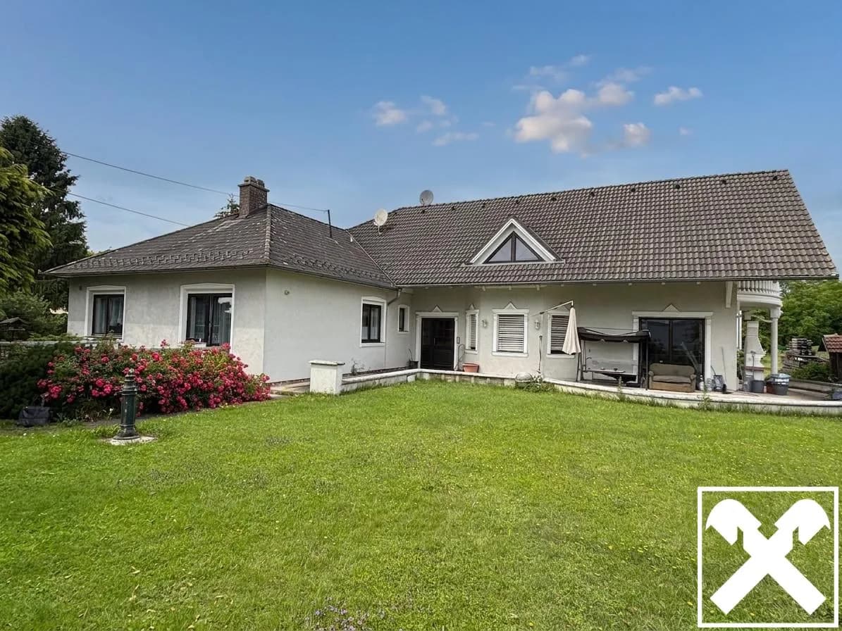 Gewerbeimmobilie kaufen in Perg – 230 m², € 299.000