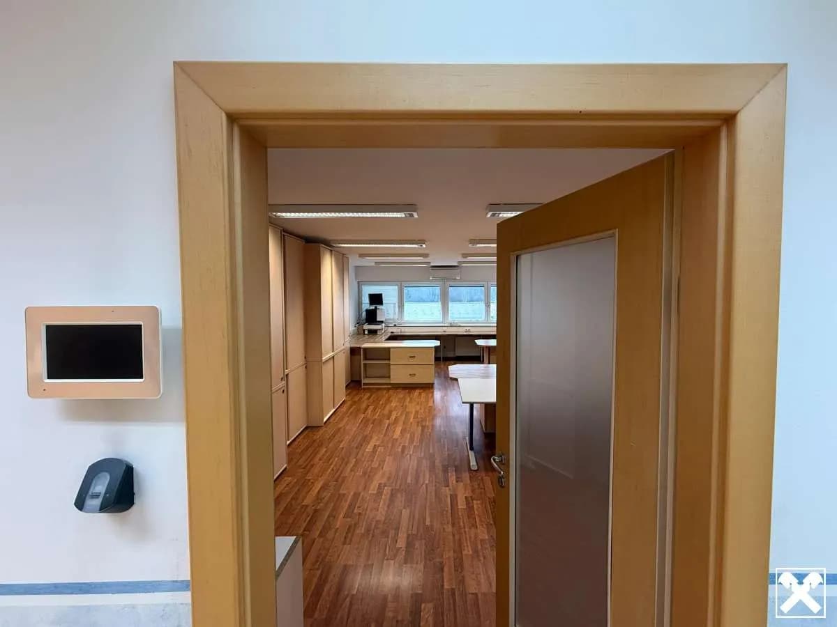 3-Zimmer-Gewerbeimmobilie mieten in Melk – 137 m², € 1.520 – Bild 12 von 21
