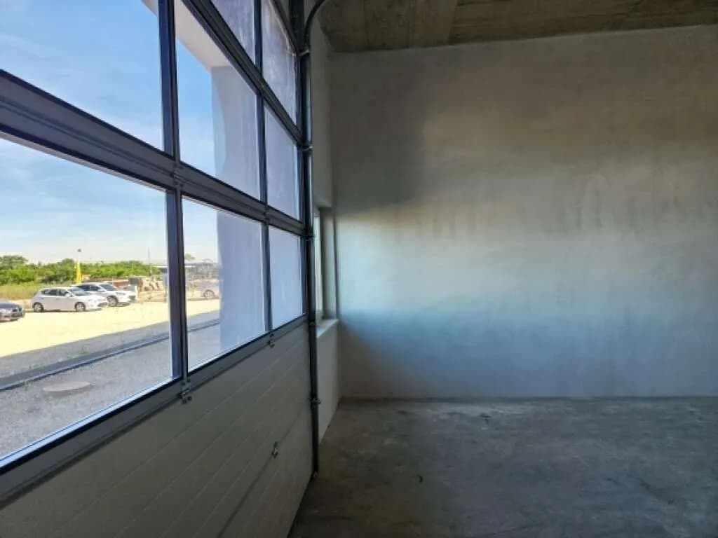 Gewerbeimmobilie mieten in Wiener Neustadt – 76 m², € 990 – Bild 2 von 9